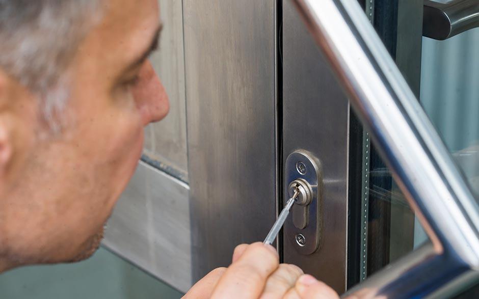 ouvrir une porte bloquée Combs-la-Ville